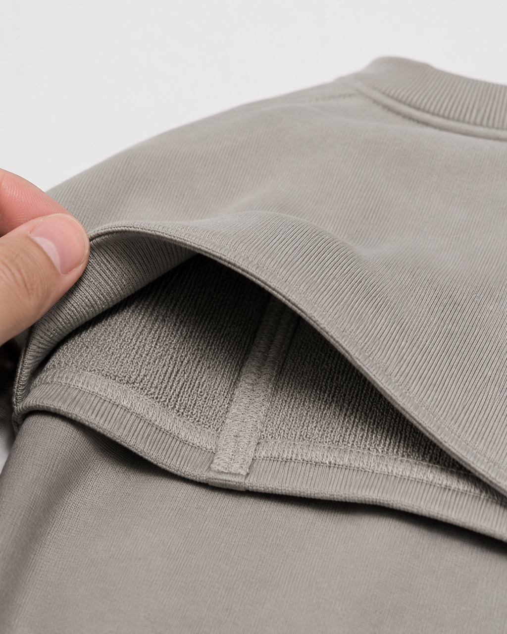 ZOVENLI Frameback Sweatshirt