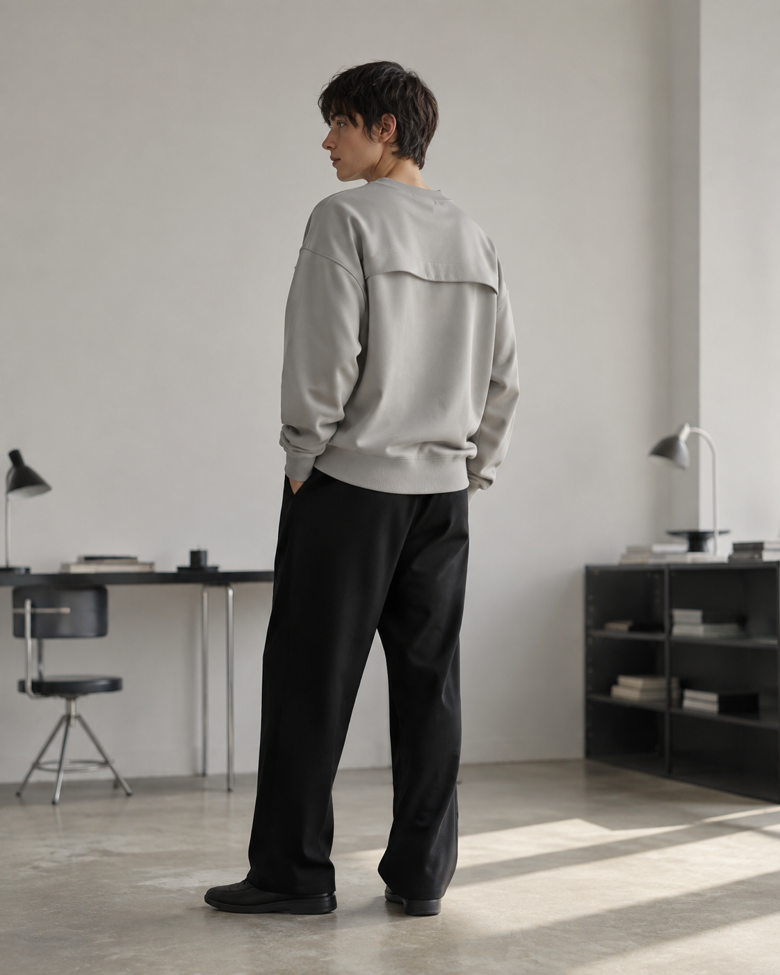 ZOVENLI Frameback Sweatshirt