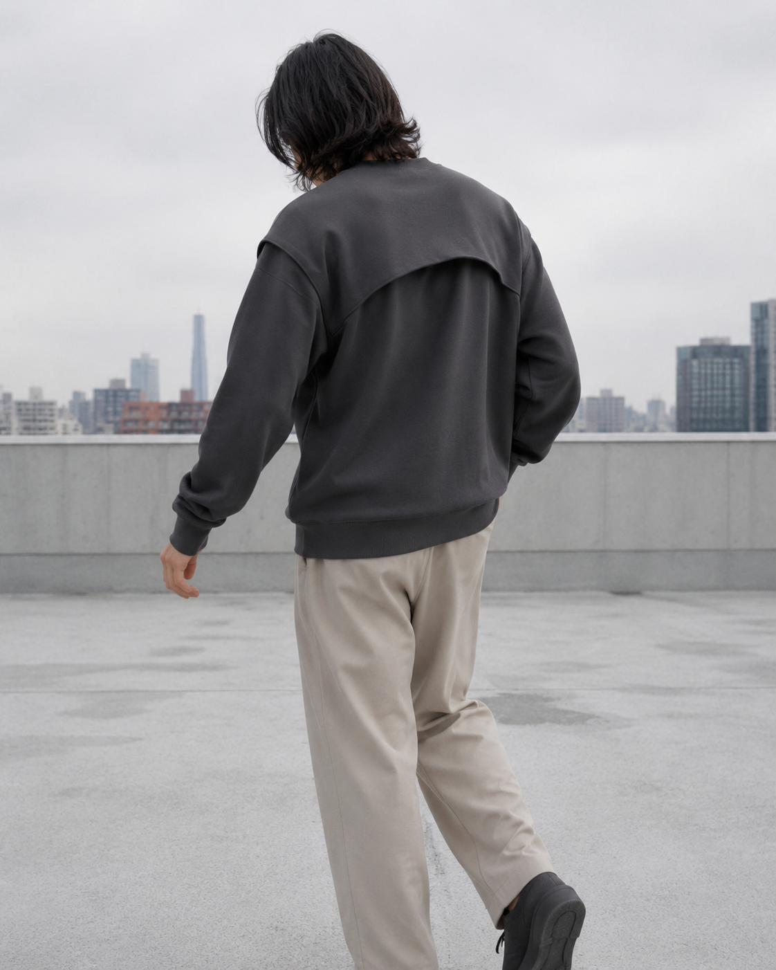 ZOVENLI Frameback Sweatshirt
